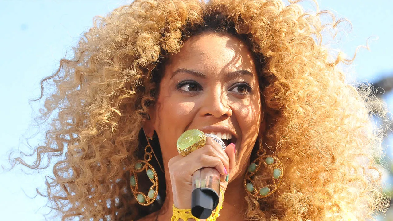 10 Surprising Beyonce facts Cover blog