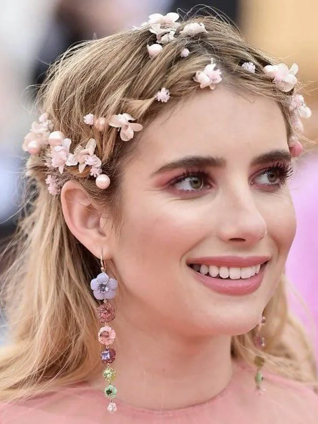 10 surprising facts about Emma Roberts that some people may not know