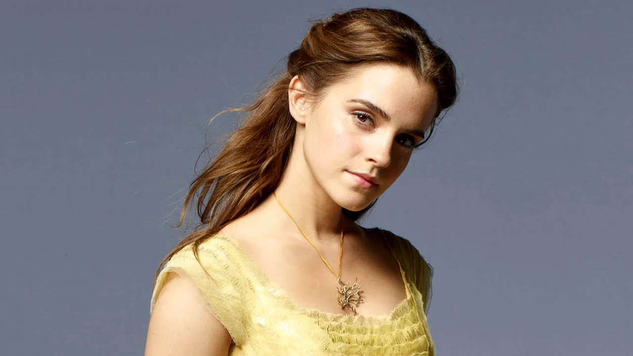 10 surprising facts about Emma Watson