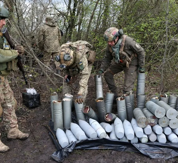 Ukraine report to US on controversial cluster munitions